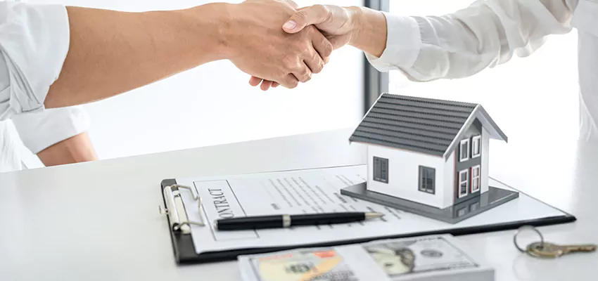 How We Determine Your Sell House Before Foreclosure Offer in Smithtown, NY?